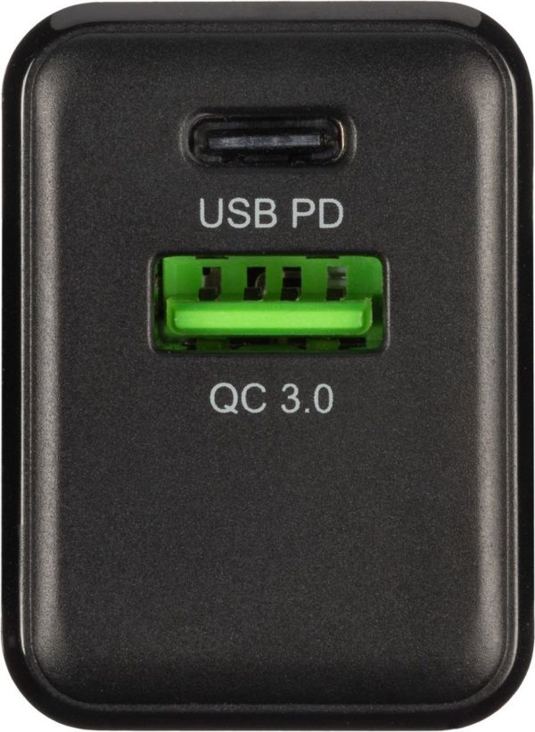 Xtorm Reisstekker / Engelse Stekker / Wereldstekker - Power Delivery Oplader met USB-C kabel - 20W - Zwart
