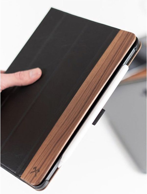 iPad Pro 11 hoesje - Woodcessories - Zwart - Hout - Afbeelding 10